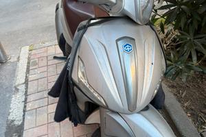 BEVERLY 350 Sport abs