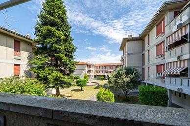5 LOCALI A MONTECCHIO EMILIA