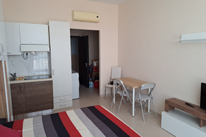 MONOLOCALE Zona V.MANFR. Lavoratrici Non RESIDENTI