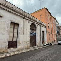 Indipendente con ampio giardino