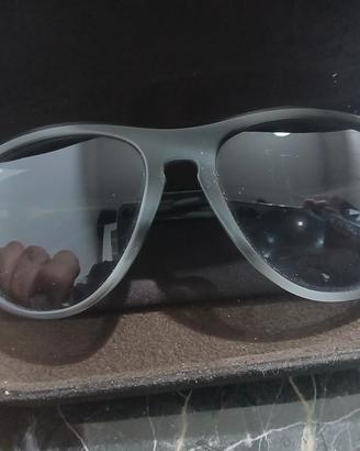 occhiali da sole moncler