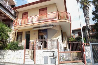 Casa Semindipendente - Trecastagni