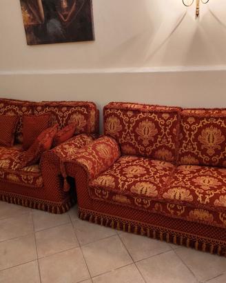 coppia di divani classici