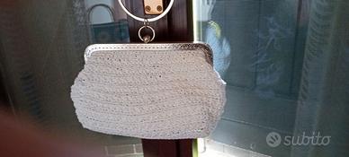 Borse realizzate all'uncinetto
