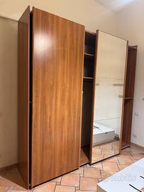 Armadio tre ante scorrevoli specchio