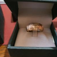 Anello in oro giallo 750 carati sfaccettato