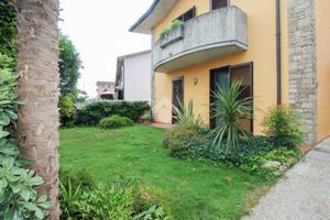 VILLA SINGOLA A GHEDI