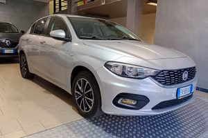 Fiat Tipo 1.3 Mjt S&S 5 porte Easy