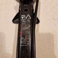 cric nuovo per auto