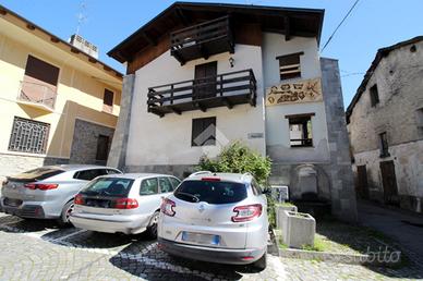 CASA SEMINDIPENDENTE A PINASCA