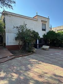 Porzione di villa bifamiliare indipendente