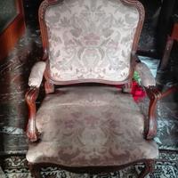 Poltrone d'arredamento in legno e tessuto