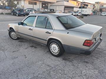 MERCEDES 200 E 