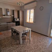 Ampio appartamento in casa indipendente privata