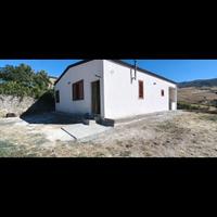 Villa con vista tra le Madonie e i Nebrodi