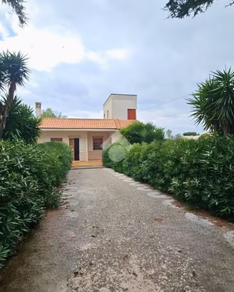 VILLA SINGOLA A PORTO CESAREO