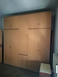 armadio con letti singoli