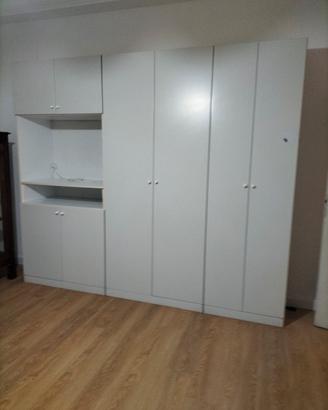 Arredo completo per appartamento.