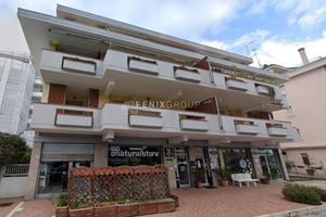 LOCALE COMMERCIALE IN VIA LUIGI CHERUBINI, 6 PORTO