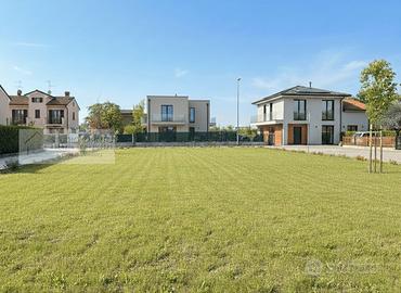 Terreno edificabile di mq. 740 ca