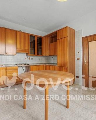Appartamento di 85 m² con 4 locali e posto auto a 