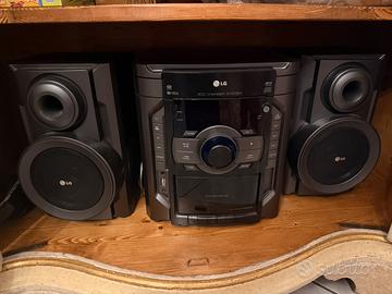 Impianto stereo LG con casse -