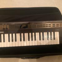 Yamaha Reface DX con custodia viaggio
