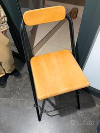 2 Sgabelli pieghevoli vintage in legno e metallo