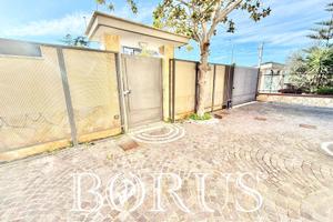 Locale commerciale - Castel Volturno