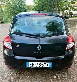 Renault clio 3 serie 2011