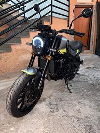 Benelli Leoncino 250