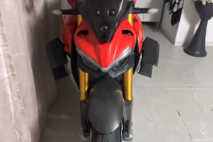 Ducati streetfighter V4 S