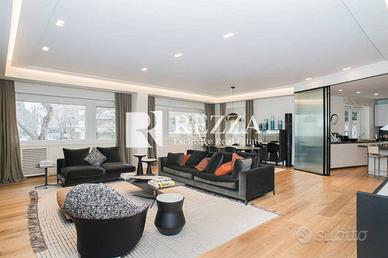 Appartamento di 250 m² con 4 locali a Roma