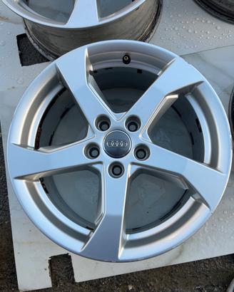 cerchi in lega Audi a3 misura 17  originali