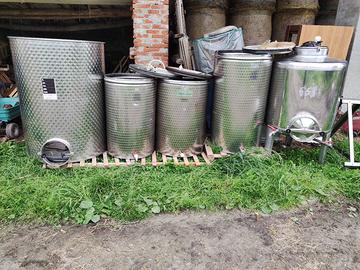 Cisterne in acciaio per vino