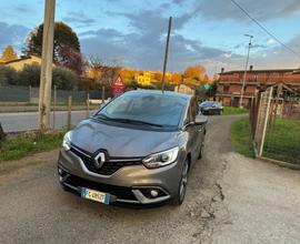 Renault Scénic dCi 8V 110 CV EDC Energy Intens