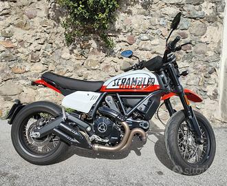 Ducati Scrambler 800 Urban Motard