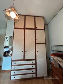 Armadio guardaroba vintage a tutta altezza