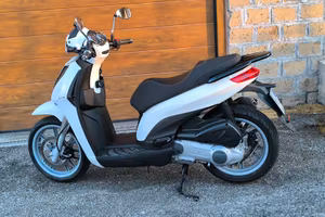CARNABY 300 ie CRUISER - COME NUOVO
