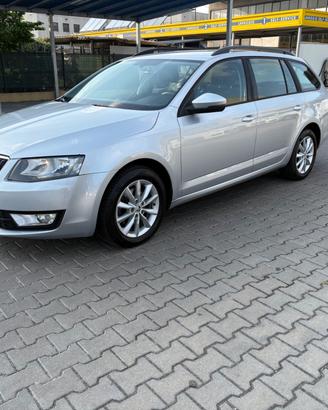 Skoda Octavia 1.6 TDI CR 105 CV DSG Wagon Elegance