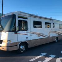 Motorhome americano Georgie Boy Landau slide out