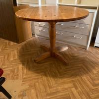 Tavolo da pranzo rotondo in legno - rsg