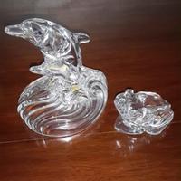 Delfino e rana di cristallo