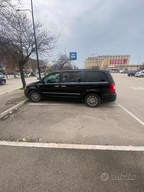 LANCIA VOYAGER A PREZZO