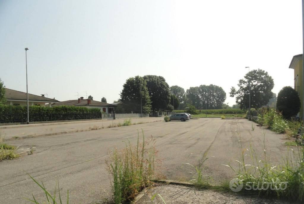 Immobile in asta di 10261 m² a Turano Lodigiano - Vista 3