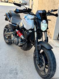 Yamaha mt-03
