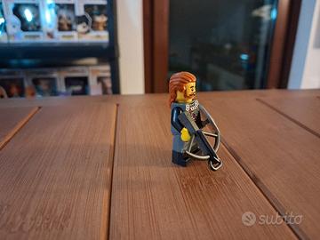 Lego minifigure vichingo