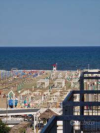 Appartamento con vista mare con 3 camere letto