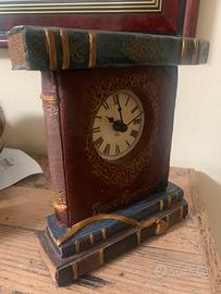 Orologio a libro