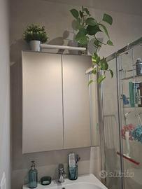 mobile specchio + led